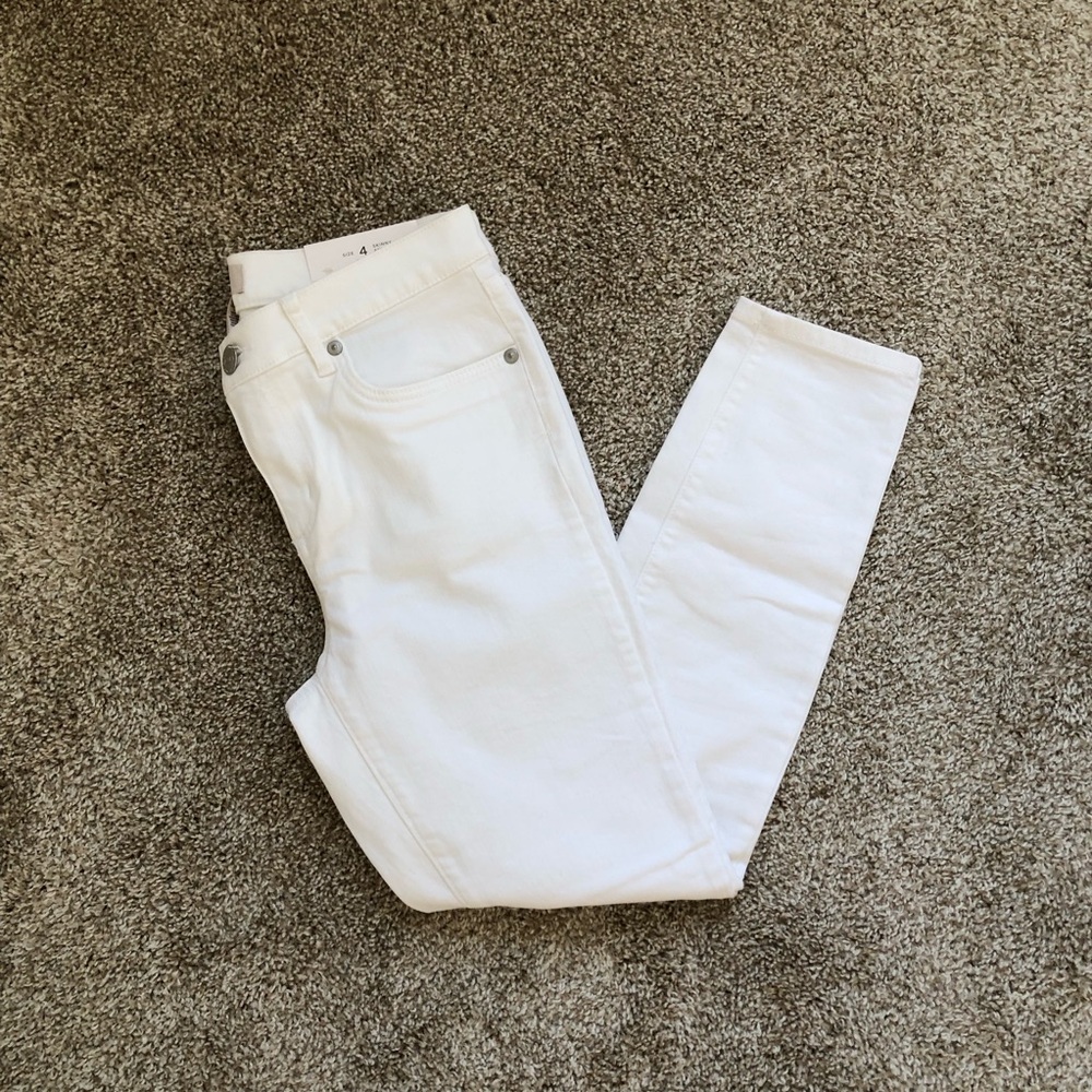 Size 4P LOFT Skinny Ankle Jeans